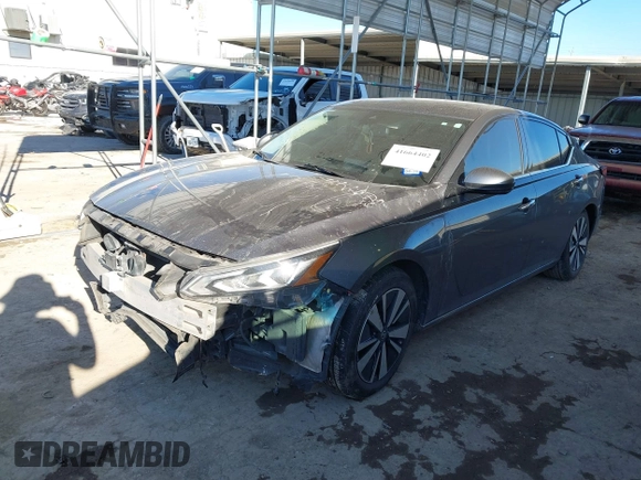 2020 Nissan Altima 2.5 SL with VIN 1N4BL4EV0LC241433, listed as a IAAI auction lot 41664402 with 84,106 mi miles. Bid and sale history available at carsss.com. Image 2.