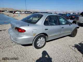 2002 Chevrolet Cavalier with VIN 1G1JC524727182873, listed as a Copart auction lot 47271305 with 139,677 mi miles and Salvage Title. Bid and sale history available at carsss.com. Image 3.