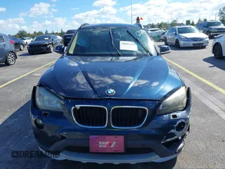 2015 BMW X1 xDrive28i z VIN WBAVL1C57FVY30820, wystawiony jako IAAI lot #40693352 z przebiegiem 111 221 mil mil oraz . Historia ofert i sprzedaży dostępna na DreamBid. Obrazek 11.