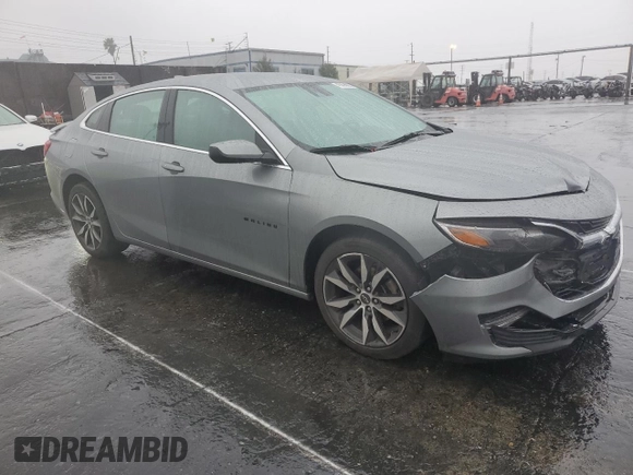 2023 Chevrolet Malibu RS with VIN 1G1ZG5ST0PF251639, listed as a Copart auction lot 45088955 with 33,962 mi miles and Salvage Title. Bid and sale history available at DreamBid. Image 4.