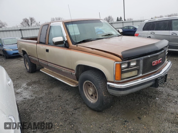 1989 GMC Sierra 1500 with VIN 2GTGC29K4K1535524, listed as a Copart auction lot 43388905 with 1,107,360 mi miles and Clean Title. Bid and sale history available at DreamBid. Image 4.