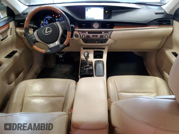 2015 Lexus ES 300h z VIN JTHBW1GG0F2093128, wystawiony jako Copart lot #60292705 z przebiegiem 81 823 mil mil oraz Nie do naprawy • Non repairable. Historia ofert i sprzedaży dostępna na DreamBid. Obrazek 8.