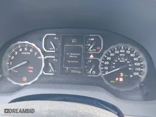 2019 Toyota Tundra 4WD SR5 with VIN 5TFHY5F1XKX800565, listed as a IAAI auction lot 41885751 with 39,370 mi miles. Bid and sale history available at carsss.com. Image 7.