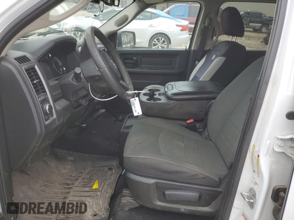 2022 Ram 1500 Tradesman z VIN 3C6RR6KG9NG352465, wystawiony jako Copart lot #45275235 z przebiegiem 105 960 mil mil oraz Nie do naprawy • Non repairable. Historia ofert i sprzedaży dostępna na DreamBid. Obrazek 7.