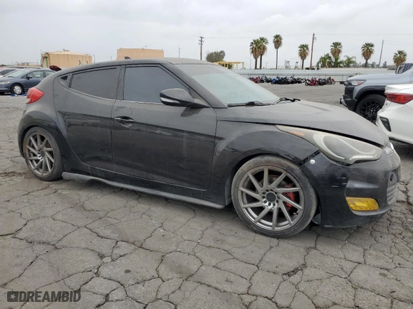 2013 Hyundai Veloster w/Black Int with VIN KMHTC6AD9DU133276, listed as a Copart auction lot 53662235 with 123,108 mi miles and Salvage Title. Bid and sale history available at carsss.com. Image 4.