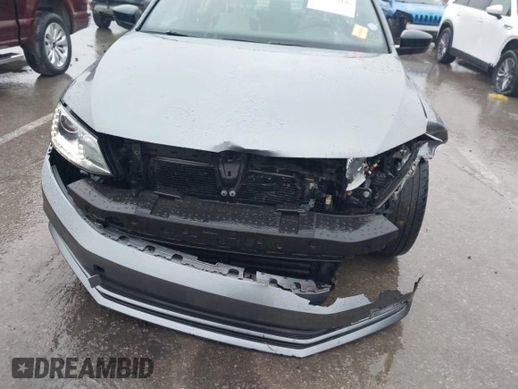 2015 Volkswagen Jetta SE с VIN 3VWD17AJ7FM320420, выставлен на аукционе IAAI как лот 41495266 с пробегом 132 031 миль миль и . История ставок и продаж доступна на DreamBid. Изображение 6.