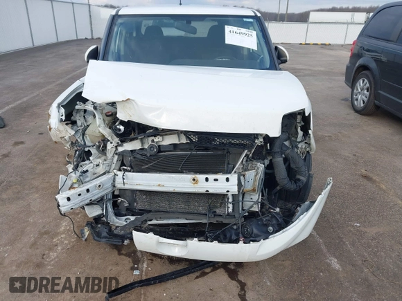 2015 Scion xB with VIN JTLZE4FEXFJ073127, listed as a IAAI auction lot 41649925 with 1 mi miles. Bid and sale history available at carsss.com. Image 6.