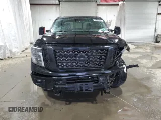 2019 Nissan Titan XD SL with VIN 1N6BA1F42KN511931, listed as a Copart auction lot 43820995 with 249,306 mi miles and Salvage Title. Bid and sale history available at carsss.com. Image 5.