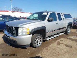 2009 Chevrolet Silverado 1500 LT with VIN 2GCEC29C091117150, listed as a IAAI auction lot 41763081 with 173,604 mi miles. Bid and sale history available at carsss.com. Image 17.