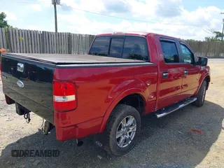 2008 Ford F-150 XLT z VIN 1FTPW145X8FB24486, wystawiony jako IAAI lot #42660049 z przebiegiem 82 898 mil mil oraz . Historia ofert i sprzedaży dostępna na DreamBid. Obrazek 4.