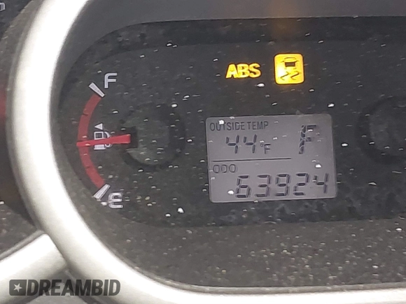 2009 Pontiac Vibe with VIN 5Y2SM67009Z422428, listed as a IAAI auction lot 41356815 with 63,924 mi miles. Bid and sale history available at carsss.com. Image 15.