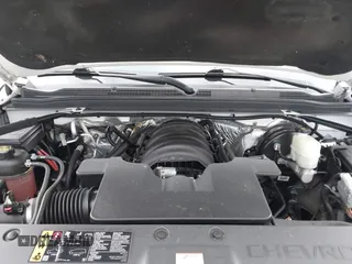 2018 Chevrolet Tahoe LT z VIN 1GNSKBKC9JR132670, wystawiony jako IAAI lot #42248273 z przebiegiem 136 636 mil mil oraz . Historia ofert i sprzedaży dostępna na DreamBid. Obrazek 10.