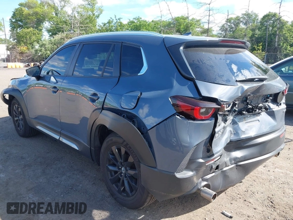 2024 Mazda CX-50 S Premium z VIN 7MMVABDM7RN160582, wystawiony jako IAAI lot #42312189 z przebiegiem 43 210 mil mil oraz . Historia ofert i sprzedaży dostępna na DreamBid. Obrazek 3.