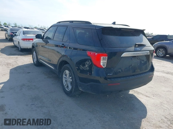 2024 Ford Explorer XLT z VIN 1FMSK7DH1RGA32337, wystawiony jako IAAI lot #41887000 z przebiegiem 16 071 mil mil oraz . Historia ofert i sprzedaży dostępna na DreamBid. Obrazek 3.