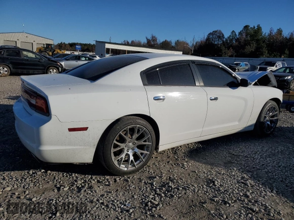 2014 Dodge Charger SE with VIN 2C3CDXBG7EH284495, listed as a Copart auction lot 83147324 with 215,661 mi miles and Salvage Title. Bid and sale history available at carsss.com. Image 3.