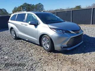 2022 Toyota Sienna Limited with VIN 5TDZRKECXNS136443, listed as a IAAI auction lot 41353097 with 20,568 mi miles and . Bid and sale history available at DreamBid. Image 1.