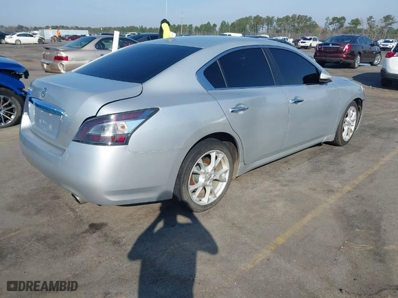 2012 Nissan Maxima 3.5 S with VIN 1N4AA5AP9CC868260, listed as a IAAI auction lot 41782734 with 216,908 mi miles. Bid and sale history available at carsss.com. Image 4.