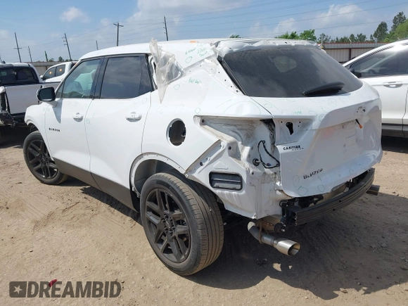 2021 Chevrolet Blazer LT z VIN 3GNKBCRS6MS526776, wystawiony jako IAAI lot #42070442 z przebiegiem 23 187 mil mil oraz . Historia ofert i sprzedaży dostępna na DreamBid. Obrazek 3.