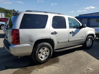 2010 Chevrolet Tahoe LS with VIN 1GNUCAE01AR144927, listed as a Copart auction lot 52320815 with 225,000 mi miles and Clean title. Bid and sale history available at DreamBid. Image 3.