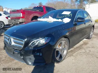 2018 Mercedes-Benz E-Class E 300 with VIN WDDZF4KB0JA394841, listed as a IAAI auction lot 41421819 with 78,331 mi miles. Bid and sale history available at carsss.com. Image 17.
