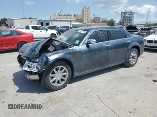 2007 Chrysler 300 C z VIN 2C3KA63H77H881879, wystawiony jako Copart lot #59632945 z przebiegiem 145 579 mil mil oraz Szkoda całkowita • Salvage title. Historia ofert i sprzedaży dostępna na DreamBid. Obrazek 1.