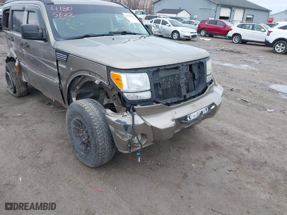 2007 Dodge Nitro SLT with VIN 1D8GU58K97W700047, listed as a IAAI auction lot 41805822 with 186,604 mi miles. Bid and sale history available at carsss.com. Image 6.