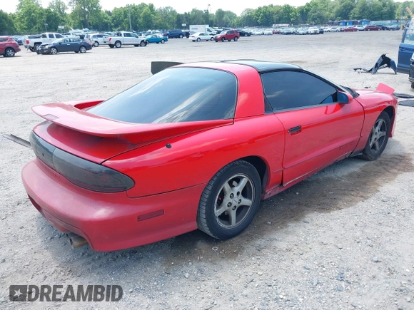 1995 Pontiac Firebird Formula z VIN 2G2FV22P8S2255664, wystawiony jako IAAI lot #42580637 z przebiegiem 148 677 mil mil oraz . Historia ofert i sprzedaży dostępna na DreamBid. Obrazek 4.