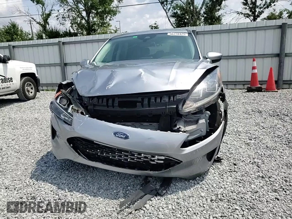 2021 Ford Escape SE z VIN 1FMCU0G64MUA91313, wystawiony jako Copart lot #56318425 z przebiegiem Nie podano mil oraz Szkoda całkowita • Salvage title. Historia ofert i sprzedaży dostępna na DreamBid. Obrazek 14.