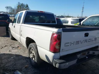 2003 Chevrolet Silverado 1500 Work Truck with VIN 2GCEC19X431198092, listed as a IAAI auction lot 41484994 with 89,757 mi miles. Bid and sale history available at carsss.com. Image 3.