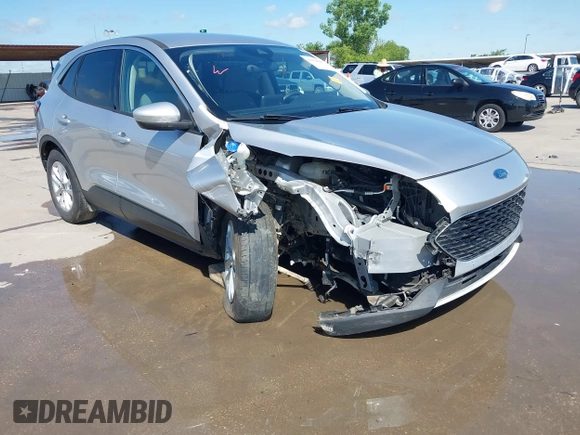 2020 Ford Escape SE z VIN 1FMCU0G67LUA92888, wystawiony jako IAAI lot #42354088 z przebiegiem 77 175 mil mil oraz . Historia ofert i sprzedaży dostępna na DreamBid. Obrazek 6.