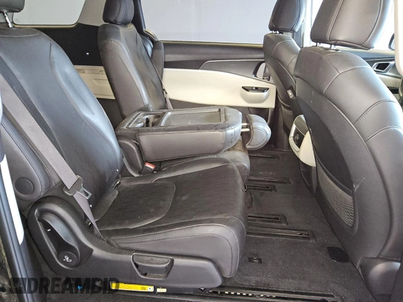 2024 Kia Carnival LX with VIN KNDNB4H37R6385153, listed as a Copart auction lot 79910184 with 36,116 mi miles and Clean Title. Bid and sale history available at carsss.com. Image 11.