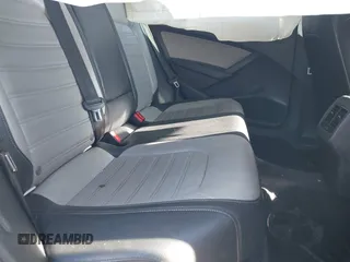 2015 Volkswagen Passat SE с VIN 1VWBS7A31FC075721, выставлен на аукционе IAAI как лот 42326684 с пробегом 177 448 миль миль и . История ставок и продаж доступна на DreamBid. Изображение 8.