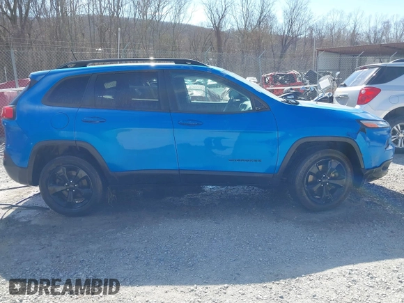 2018 Jeep Cherokee Latitude z VIN 1C4PJMCB5JD592960, wystawiony jako IAAI lot #41599164 z przebiegiem 155 038 mil mil oraz . Historia ofert i sprzedaży dostępna na DreamBid. Obrazek 13.
