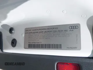 2016 Audi TTS 2.0T z VIN TRUC1AFV5G1030771, wystawiony jako IAAI lot #41940807 z przebiegiem 81 357 mil mil oraz . Historia ofert i sprzedaży dostępna na DreamBid. Obrazek 9.