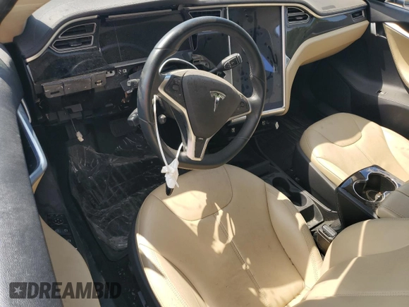 2013 Tesla Model S z VIN 5YJSA1CN8DFP22679, wystawiony jako Copart lot #64195095 z przebiegiem Nie podano mil oraz Czysty tytuł • Clean title. Historia ofert i sprzedaży dostępna na DreamBid. Obrazek 8.