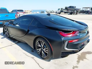 2017 BMW i8 with VIN WBY2Z2C36HV676644, listed as a IAAI auction lot 40525323 with 29,962 mi miles. Bid and sale history available at carsss.com. Image 3.