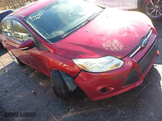 2013 Ford Focus SE with VIN 1FADP3F29DL198501, listed as a IAAI auction lot 41208674 with 45,509 mi miles. Bid and sale history available at carsss.com. Image 1.