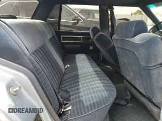 1989 Oldsmobile Delta z VIN 1G3HN54C8KH301125, wystawiony jako Copart lot #70709764 z przebiegiem 87 068 mil mil oraz Tytuł czysty. Historia ofert i sprzedaży dostępna na DreamBid. Obrazek 11.