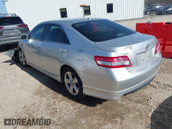 2011 Toyota Camry LE z VIN 4T1BF3EK3BU742628, wystawiony jako IAAI lot #41724697 z przebiegiem 193 726 mil mil oraz . Historia ofert i sprzedaży dostępna na DreamBid. Obrazek 3.