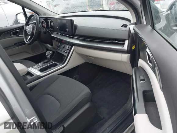 2022 Kia Carnival LXS with VIN KNDNB4H36N6131654, listed as a IAAI auction lot 41759397 with 52,183 mi miles. Bid and sale history available at carsss.com. Image 5.