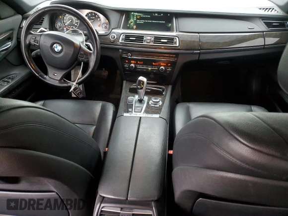 2013 BMW 7 Series 740i with VIN WBAYA6C55DC995290, listed as a Copart auction lot 82022284 with 128,882 mi miles and Salvage Title. Bid and sale history available at carsss.com. Image 8.