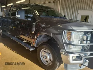 2019 Ford F-250 XL z VIN 1FT7W2BT1KEF25400, wystawiony jako IAAI lot #42239975 z przebiegiem 147 526 mil mil oraz . Historia ofert i sprzedaży dostępna na DreamBid. Obrazek 1.
