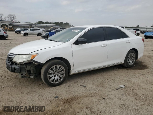 2014 Toyota Camry L with VIN 4T1BF1FKXEU462292, listed as a Copart auction lot 44062445 with 172,634 mi miles and Salvage Title. Bid and sale history available at carsss.com. Image 1.