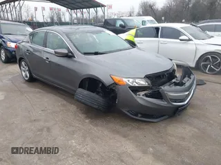 2013 Acura ILX Premium Pkg with VIN 19VDE1F59DE002279, listed as a IAAI auction lot 41611488 with 118,127 mi miles. Bid and sale history available at carsss.com. Image 1.