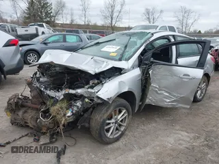2015 Ford Focus SE with VIN 1FADP3F20FL262380, listed as a IAAI auction lot 42019840 with Not provided miles and . Bid and sale history available at DreamBid. Image 2.