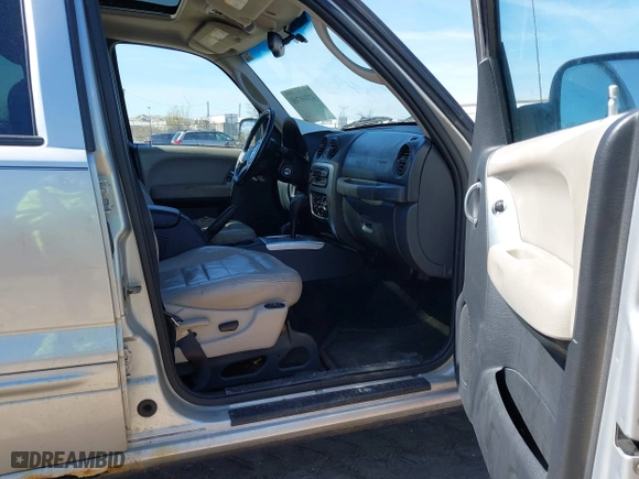 2004 Jeep Liberty Limited with VIN 1J4GL58KX4W114061, listed as a IAAI auction lot 42060760 with 170,282 mi miles. Bid and sale history available at carsss.com. Image 5.