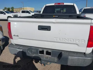 2016 Toyota Tundra 4WD Truck SR with VIN 5TFUW5F1XGX539529, listed as a IAAI auction lot 42044488 with 271,734 mi miles. Bid and sale history available at carsss.com. Image 15.