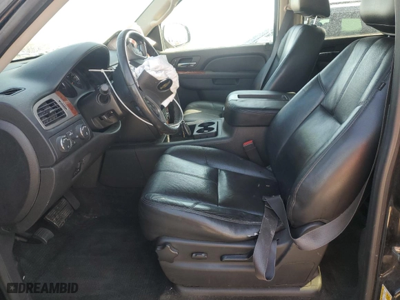 2013 Chevrolet Avalanche LT with VIN 3GNTKFE76DG249346, listed as a Copart auction lot 48689005 with 102,289 mi miles and Clean Title. Bid and sale history available at carsss.com. Image 7.