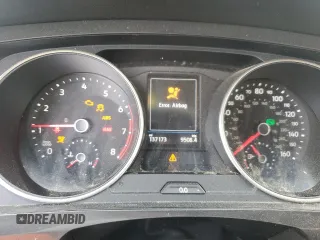 2018 Volkswagen Tiguan S z VIN 3VV1B7AX1JM083571, wystawiony jako Copart lot #54136505 z przebiegiem 137 173 mil mil oraz Szkoda całkowita • Salvage title. Historia ofert i sprzedaży dostępna na DreamBid. Obrazek 9.