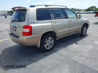 2007 Toyota Highlander Hybrid with VIN JTEHW21A970038823, listed as a IAAI auction lot 42095127 with 193,211 mi miles. Bid and sale history available at carsss.com. Image 4.